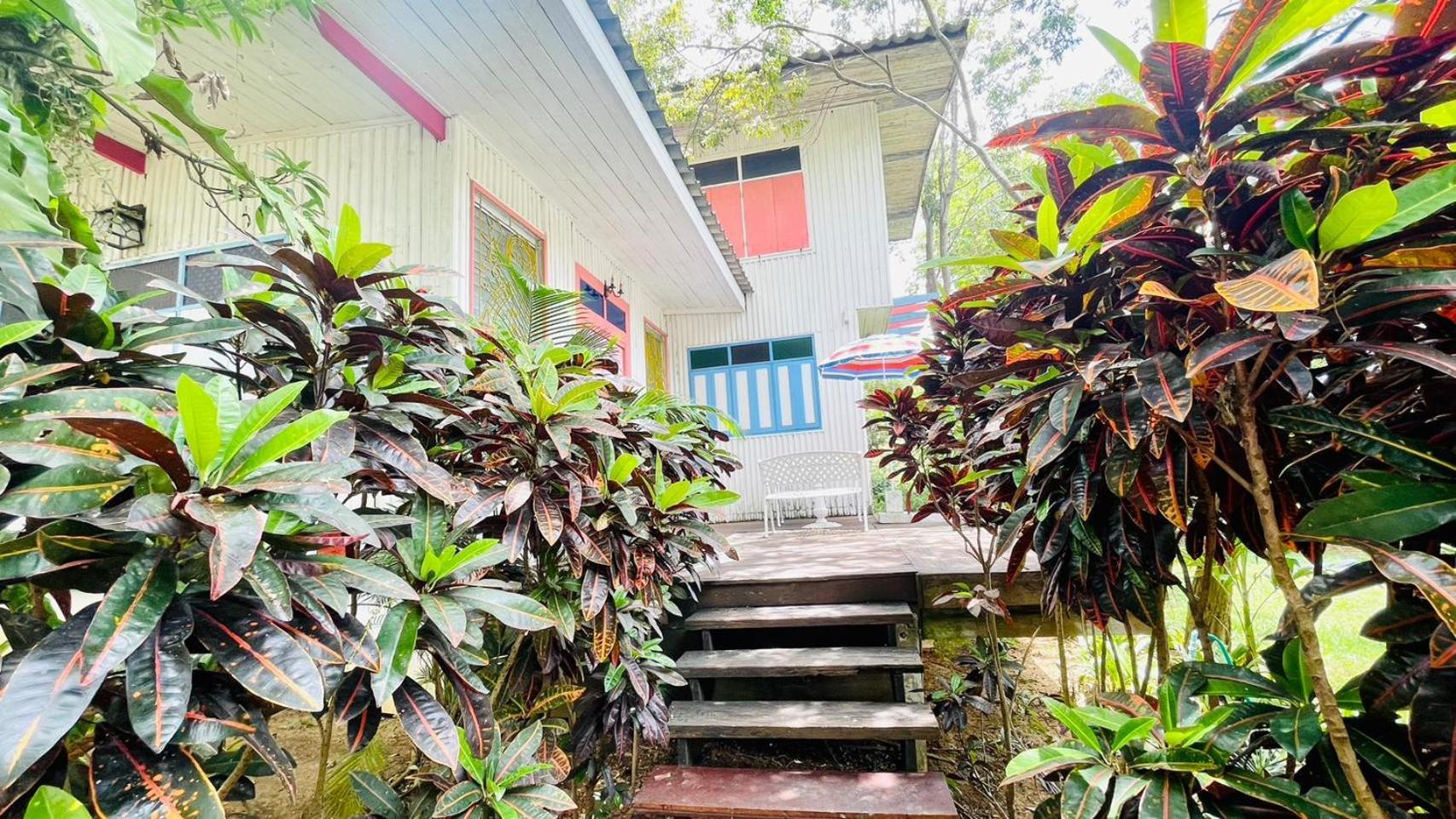 Baan Ing Khao Hotel Pakchong Exterior photo