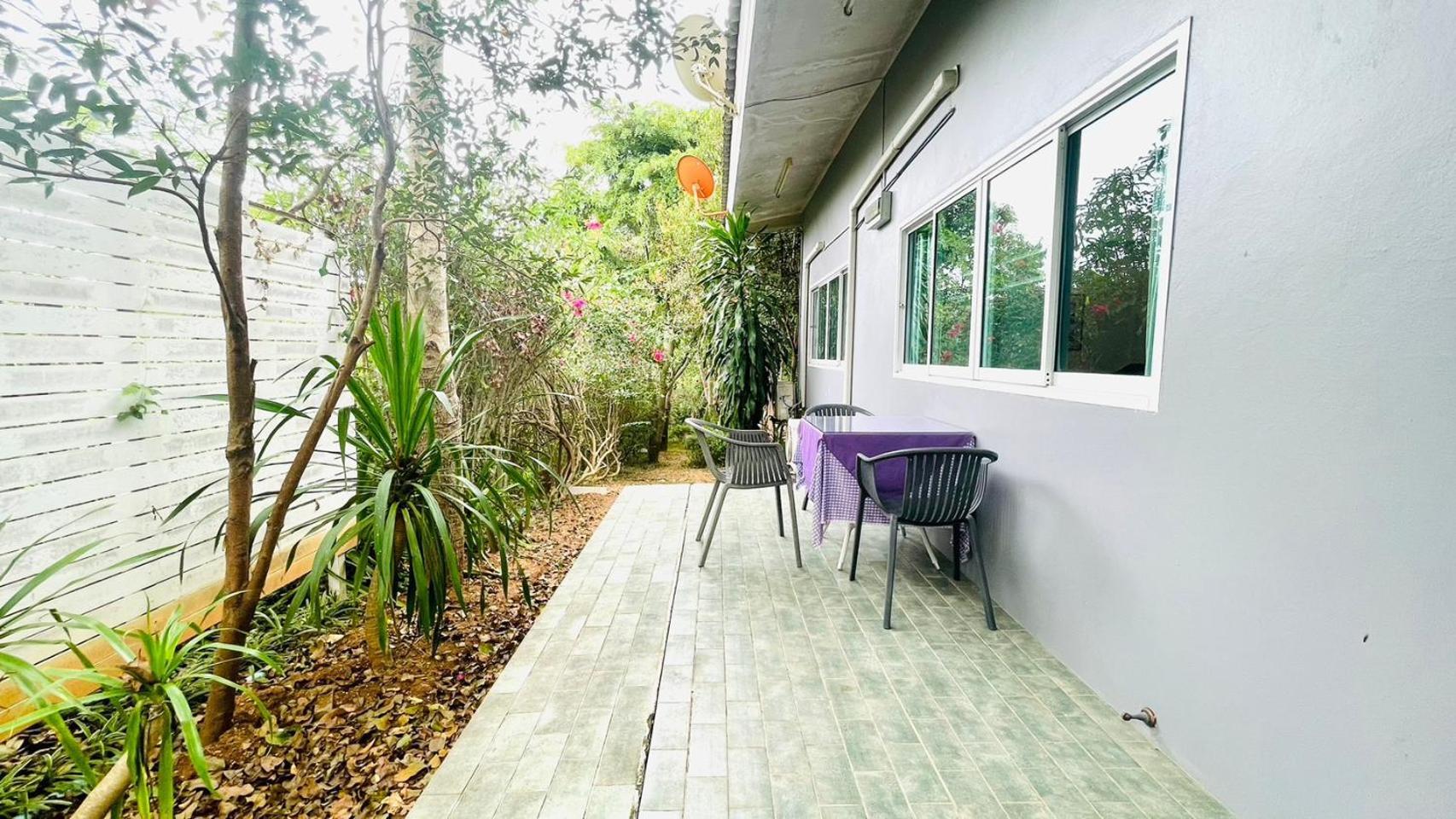 Baan Ing Khao Hotel Pakchong Exterior photo
