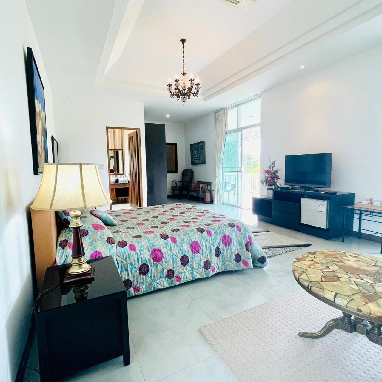 Baan Ing Khao Hotel Pakchong Exterior photo